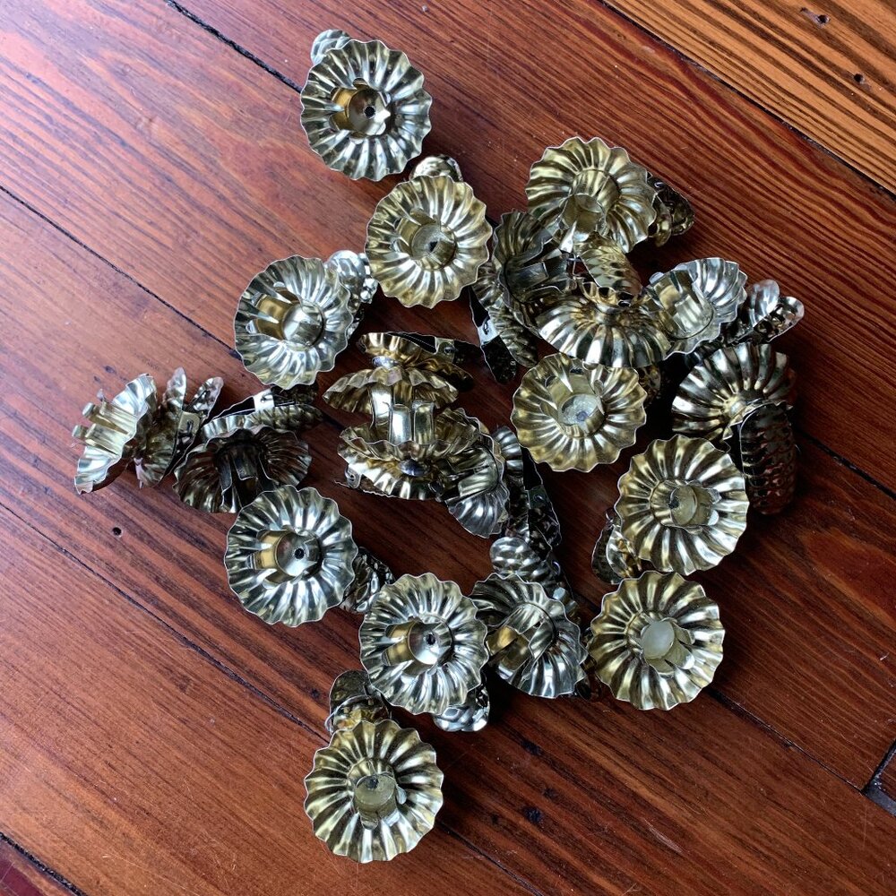 Vintage Christmas Candle Clips - set of 20